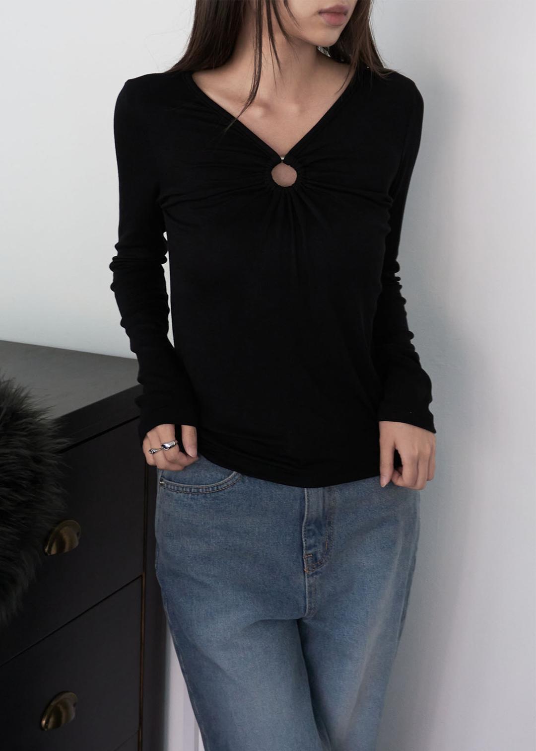 V-neck Silver Hole Tee (3c)