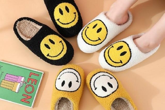 1+1 스마일 뽀글이 슬리퍼 실내화 방한 털슬리퍼 3color