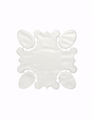 FOUR EGG-SHAPED NAPKIN