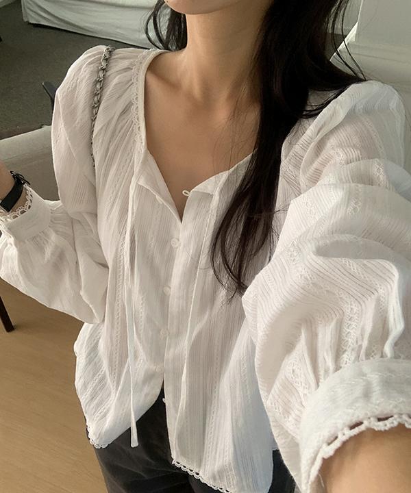 리얼코코 [단독] [하객룩🕊/레이어드/made] 드멜린 블라우스