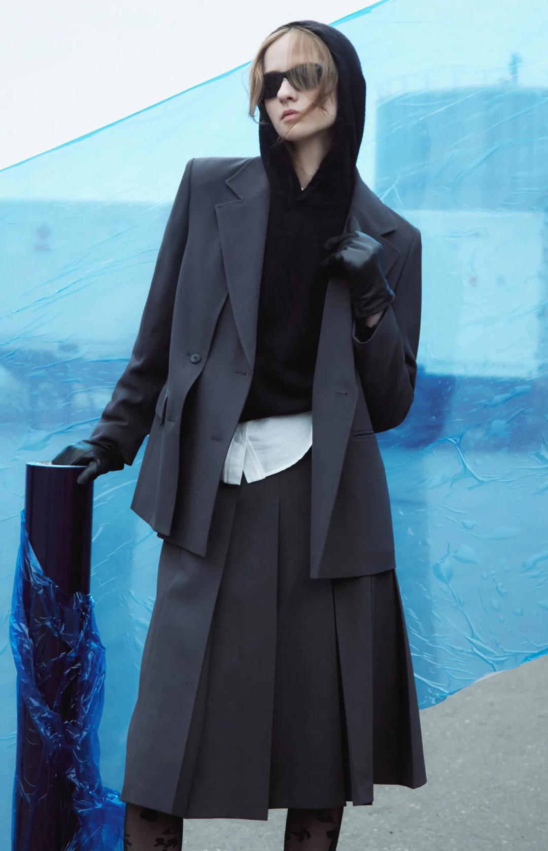 초이 플리츠 미디 스커트