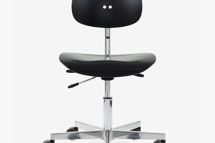 와일드 스피어스 S197 R20 스위블 체어 (블랙)