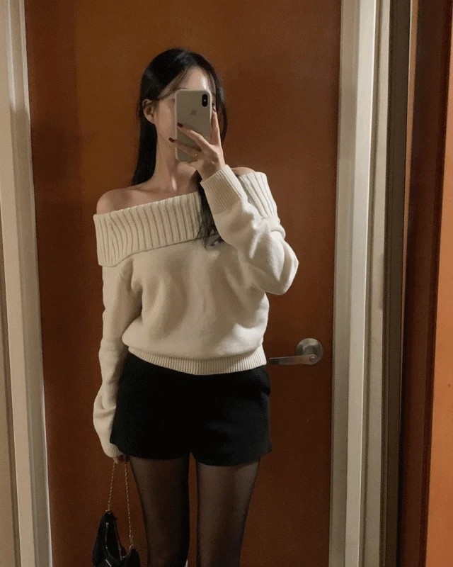 [MD추천!✨] 우브 울 루즈핏 오프숄더 니트 (2 color)