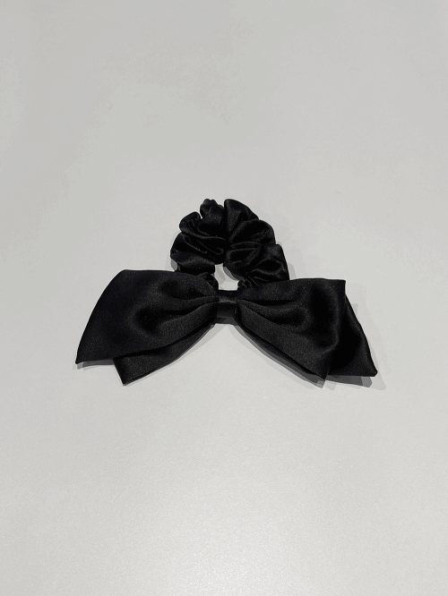 국내 핸드메이드 블랙 새틴 언발 리본 스크런치