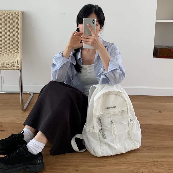 Curved shirring backpack_Cloud white