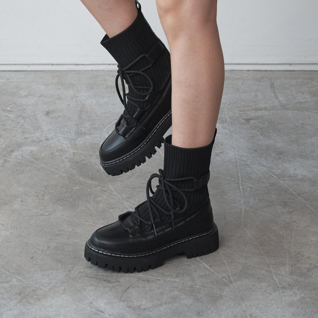 [이세영 착용]레이스업 청키솔 니트 삭스 부츠 412346016 (4cm/2colors)