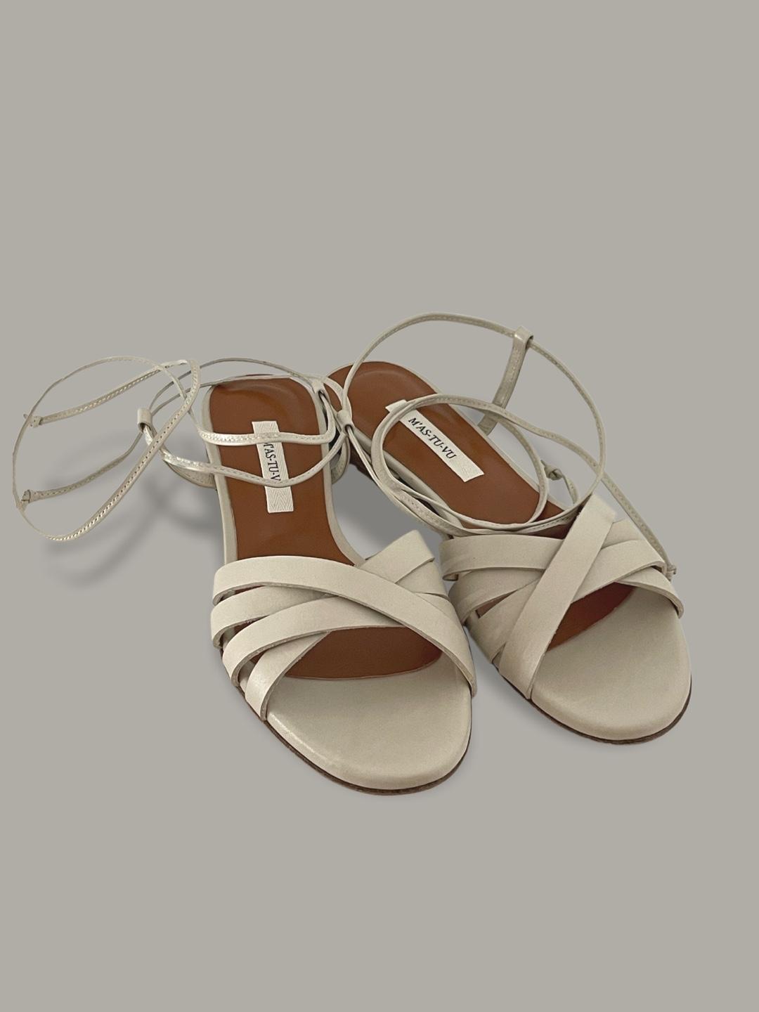 Mia flat sandals-cream