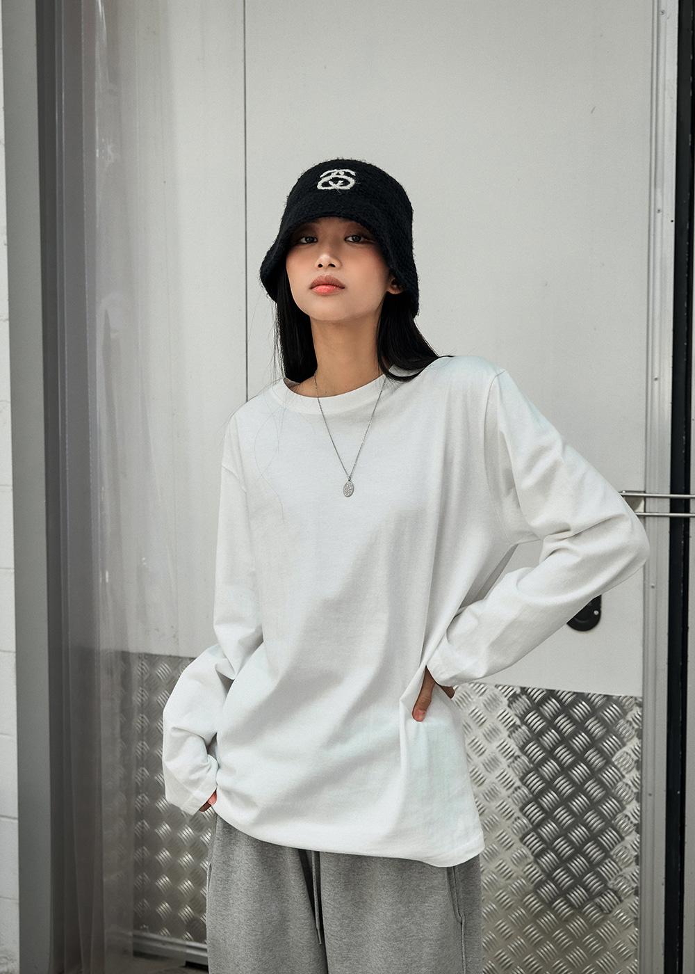 20수 오버핏 긴팔 티셔츠