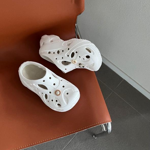 [해외]크록스 케이지 클로그 초크