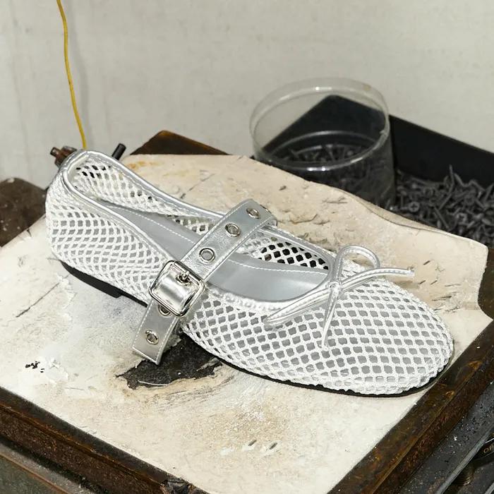 MESH BUCKLE STRAP BALLERINA FLATS / SILVER