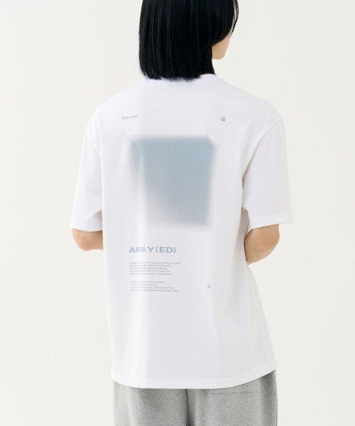 A.G.I 블루 그레이 큐브 티셔츠 [WHITE]