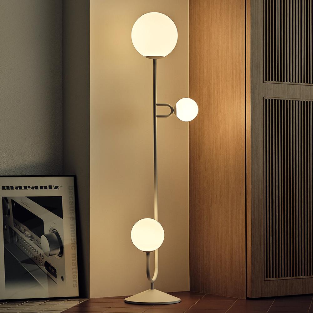 보나키아 카돈장 리모컨스탠드-화이트