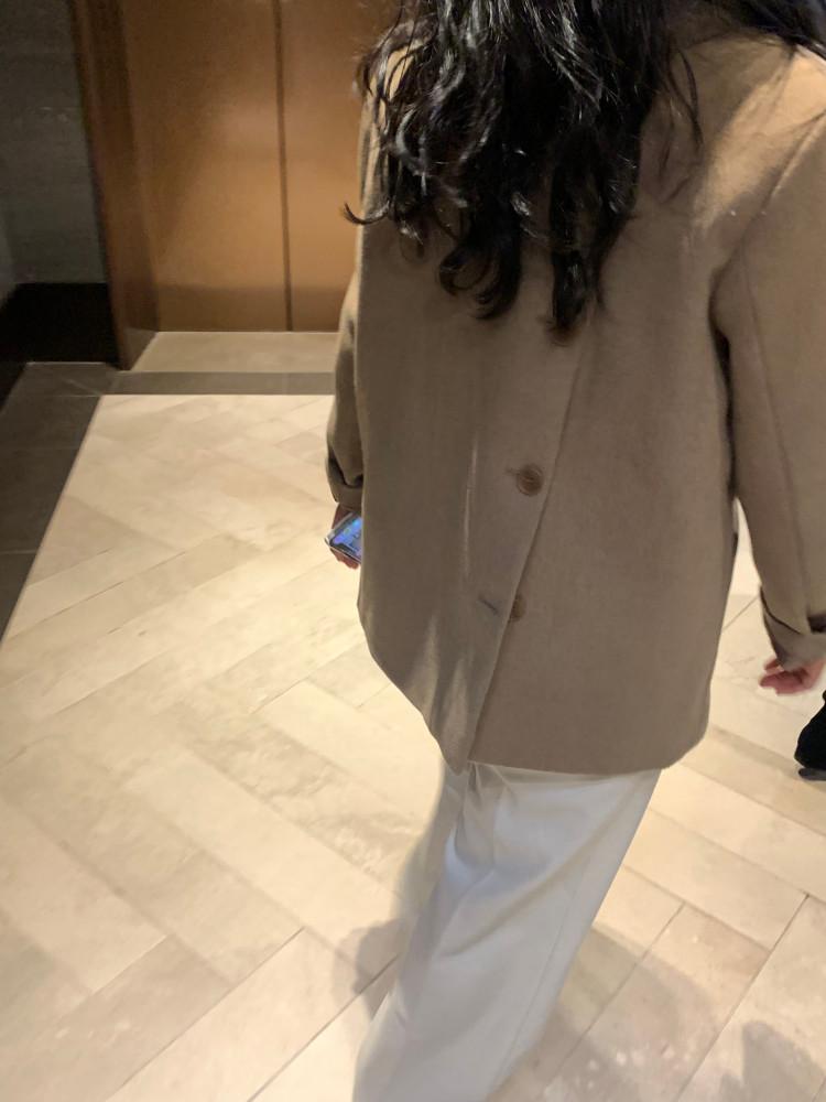 심플 베이직 뒷트임 버튼 세미 오버핏 누빔 자켓