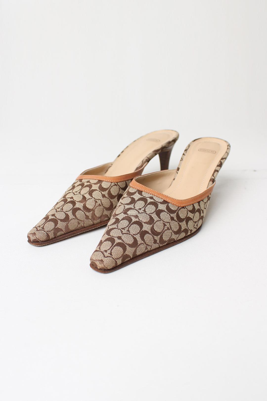 COACH Pumps