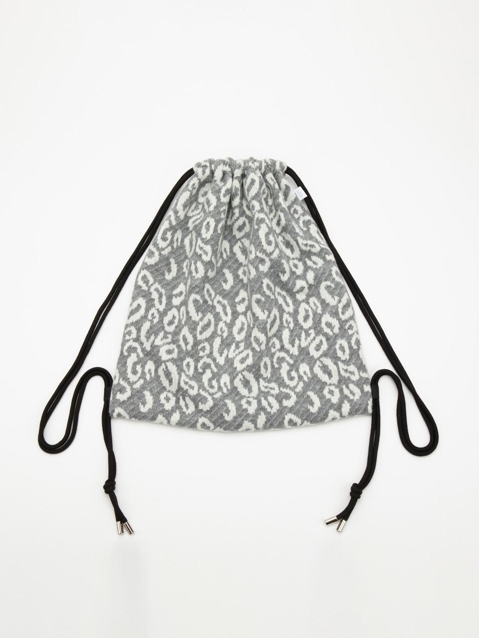 boheme leopard knit string bag [gray]