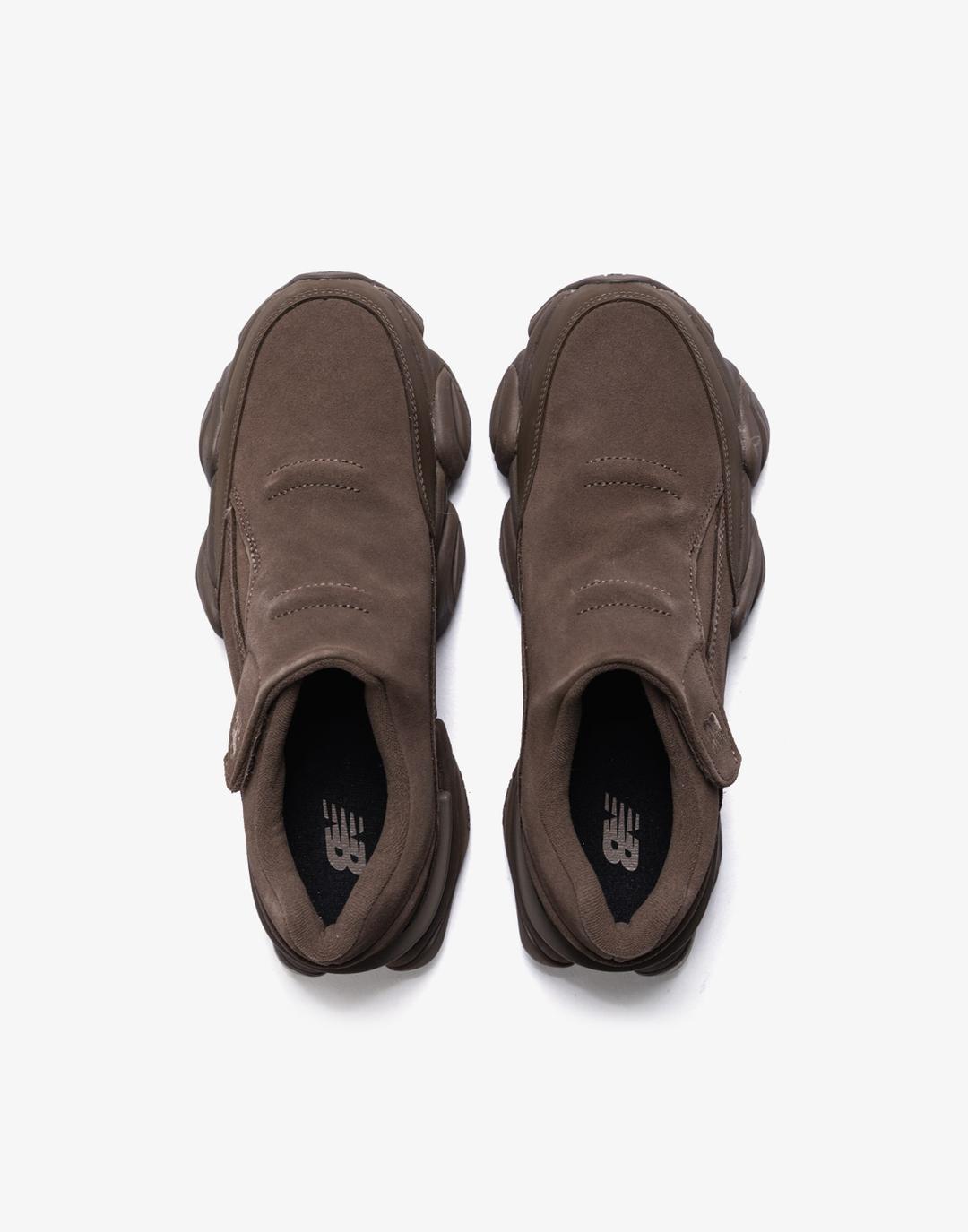 U8040UOA (Dark Mushroom)