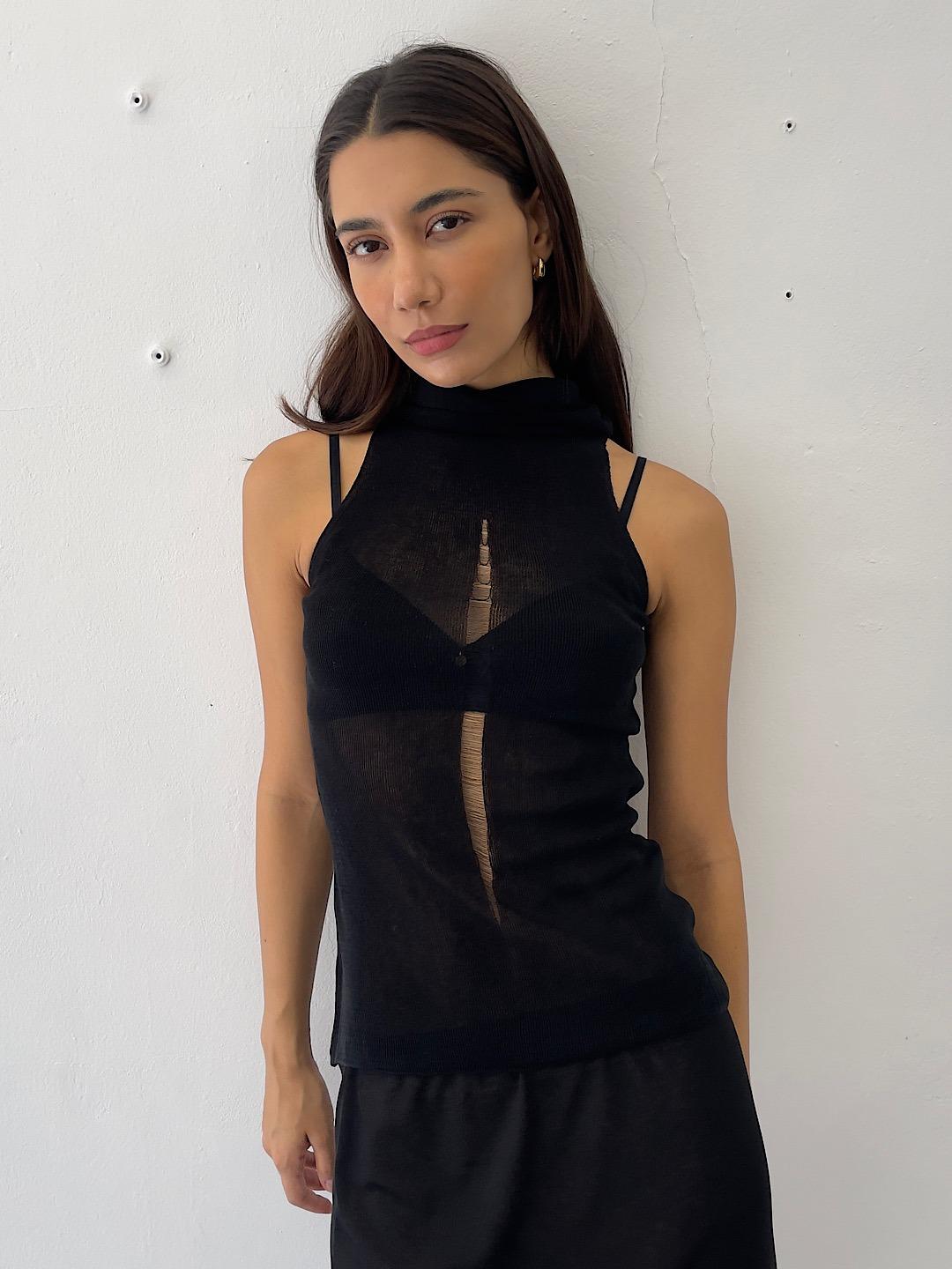 Veiled knit sleeveless (Black)