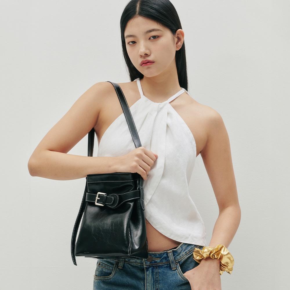BELTED BUCKET BAG - BLACK