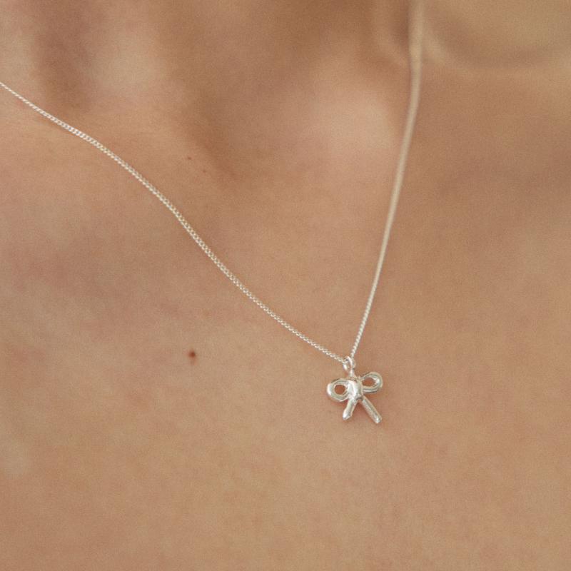 Ribbon Necklace_Silver