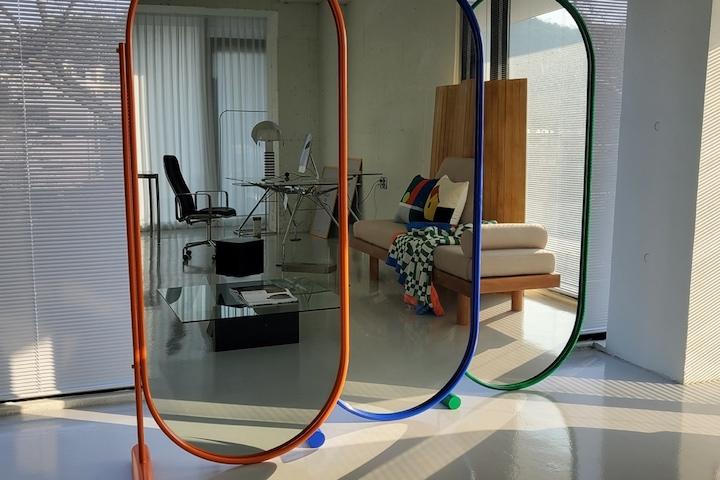 Figure Still Tube Mirror 컬러 전신 거울