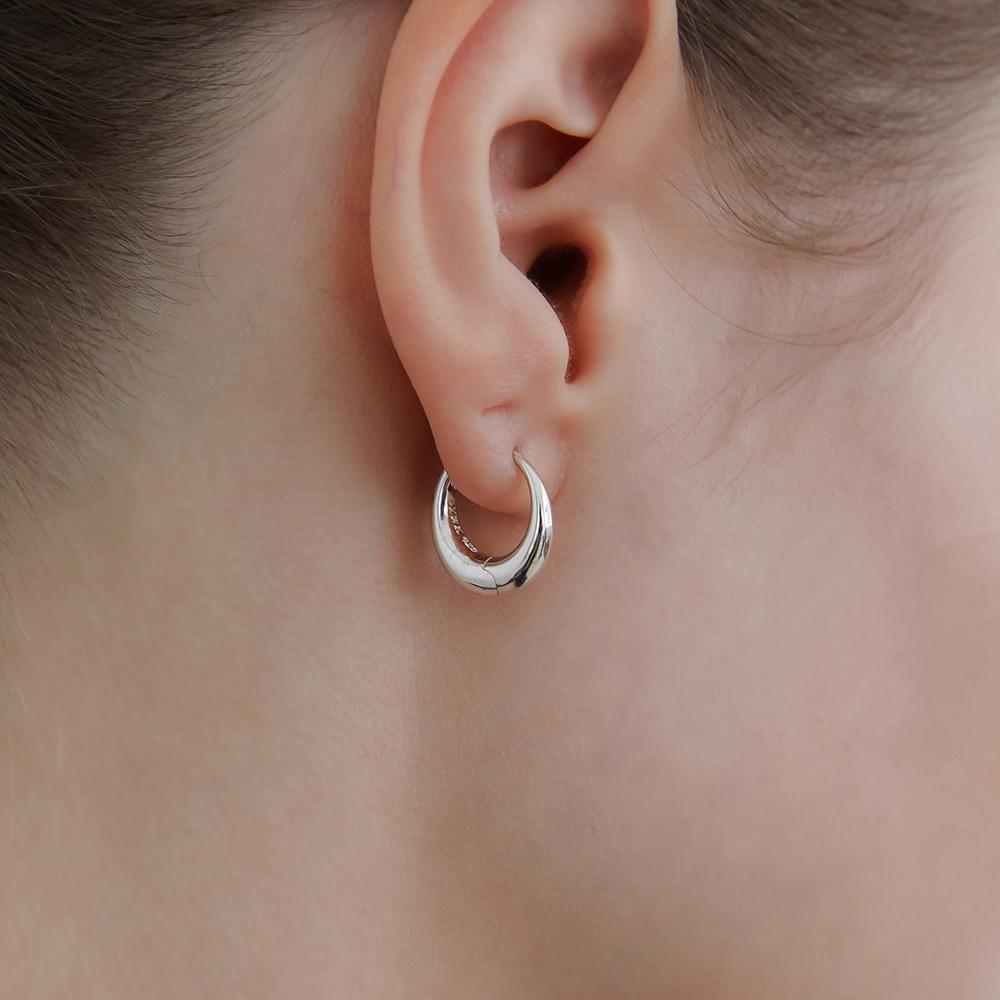 Less earring_silver