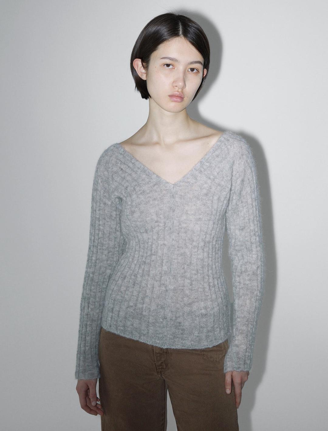 VITA-Grey V-neck sweater without armhole seams