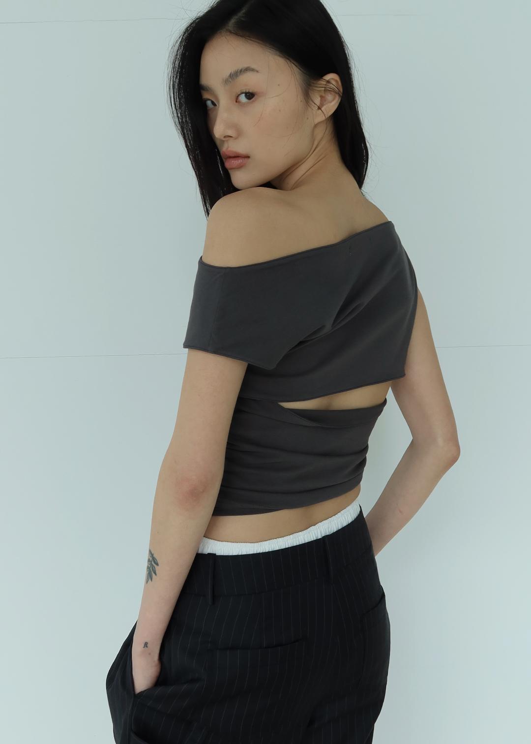 CUT OUT BOAT NECK - DUSTY