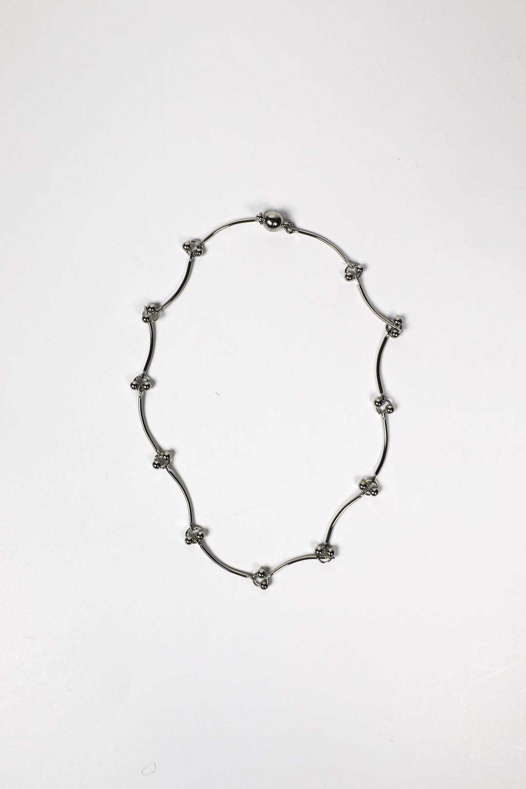 FLOWER BONE NECKLACE