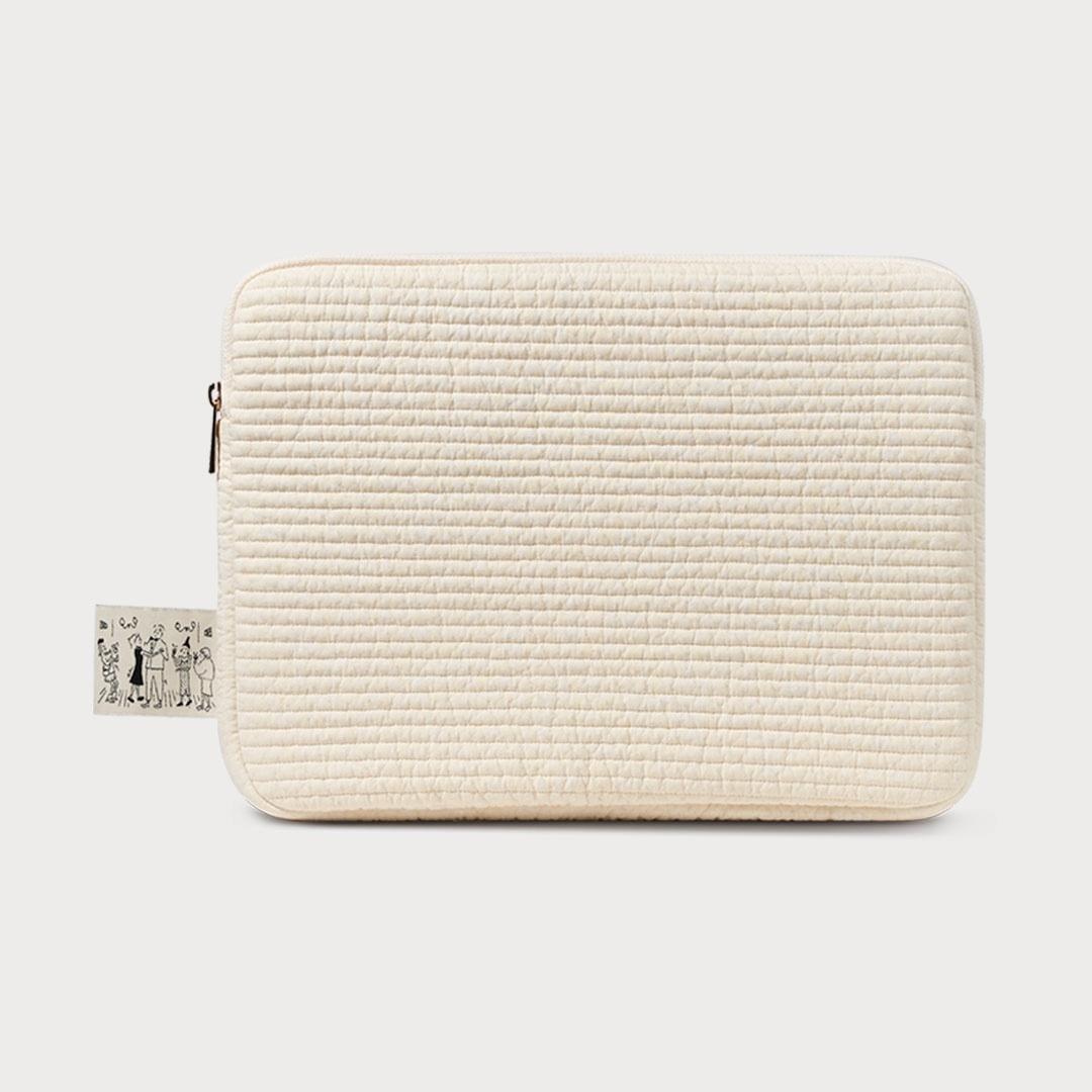 QUILTED LAPTOP POUCH - VANILLA