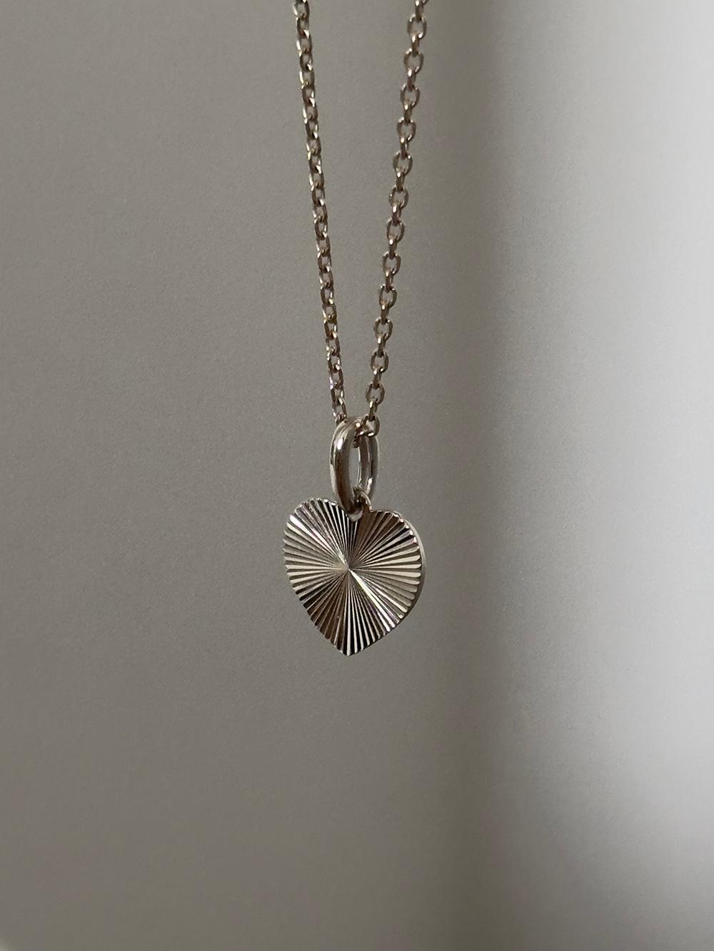 14k Vintage heart necklace