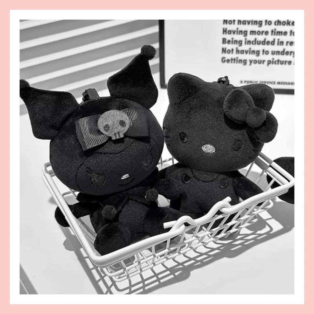 산리오 헬로키티 50주년 쿠로미 마이멜로디 노트북가방 그램 북 맥북 파우치 가방 시리즈 만화 다크 키체인 블랙 헬로 키티 시나몬 강아지 봉제 인형 애니메이션 배낭 펜던트 소녀 커