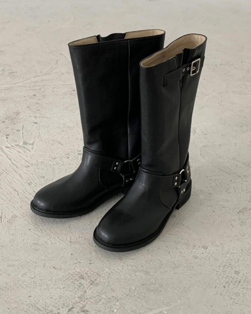 바이커 버클 데일리 여유 통 하프 미들 부츠 (1color)