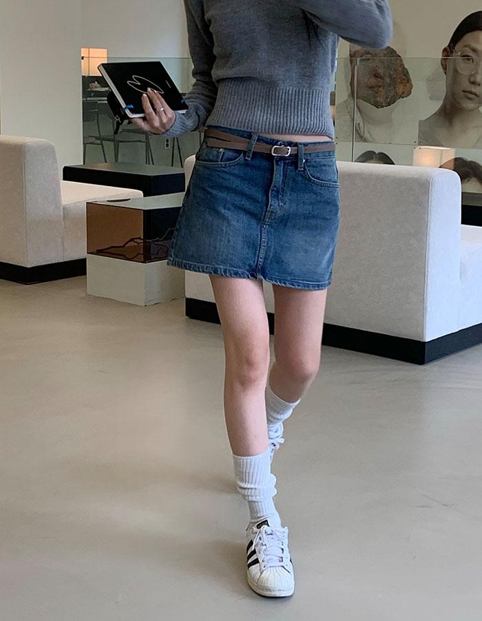 Basic low denim skirt