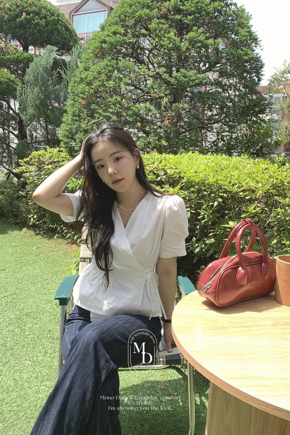 [MO:N] MADE 폴드 랩 블라우스