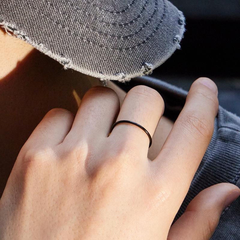 스틸 라운드 베이직 실 반지 - 블랙