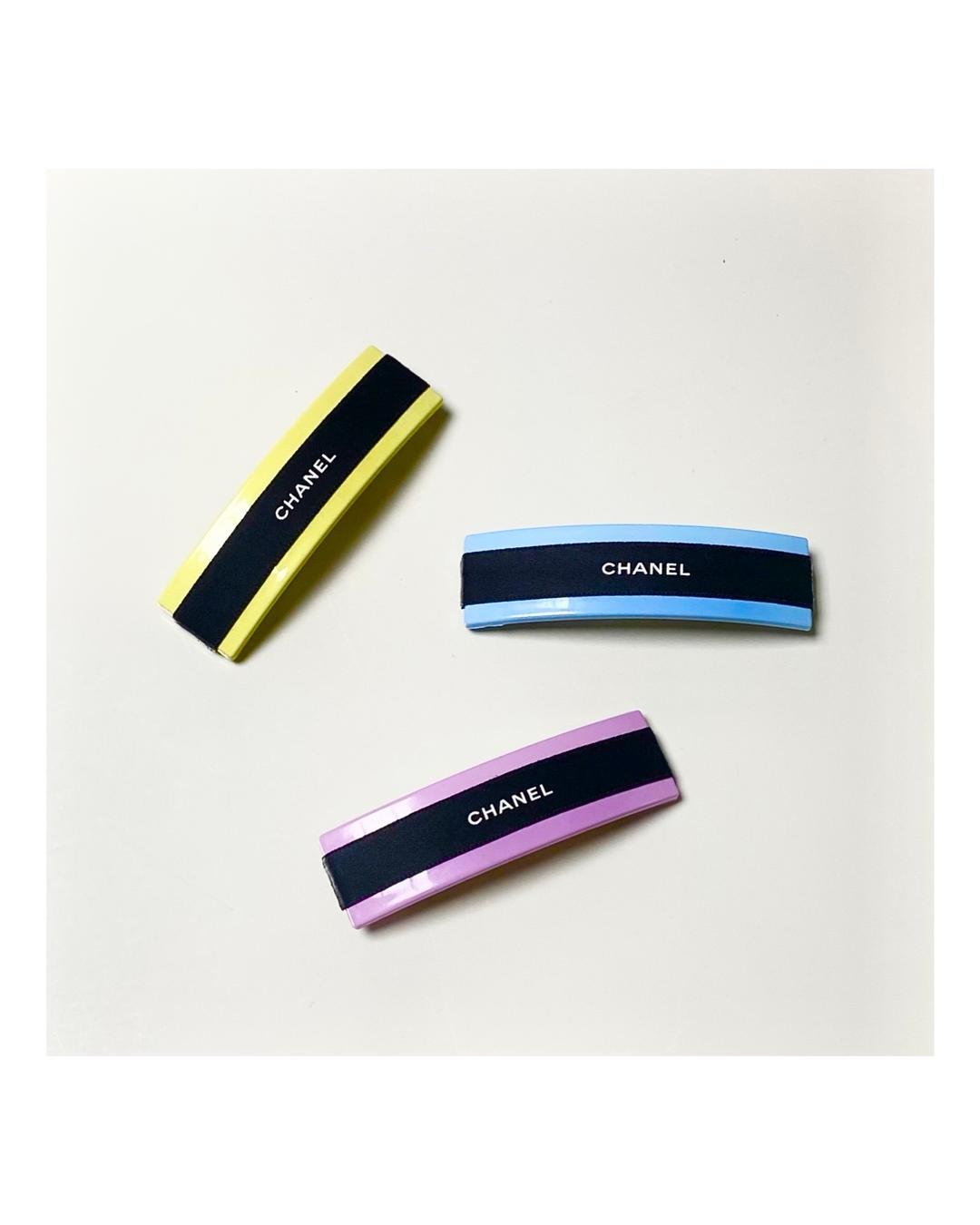 CHANEL candy color Initial hairclip no.37