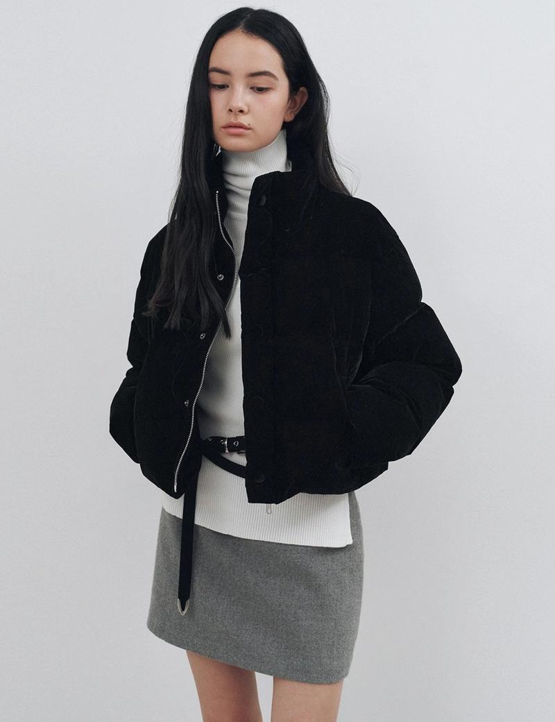 MONGDOL - 덕 다운 벨벳 크롭 패딩 블랙 MDJP022BLACK