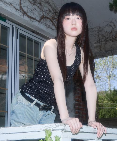 도트 버튼 슬리브리스 (BLACK) F25QB130