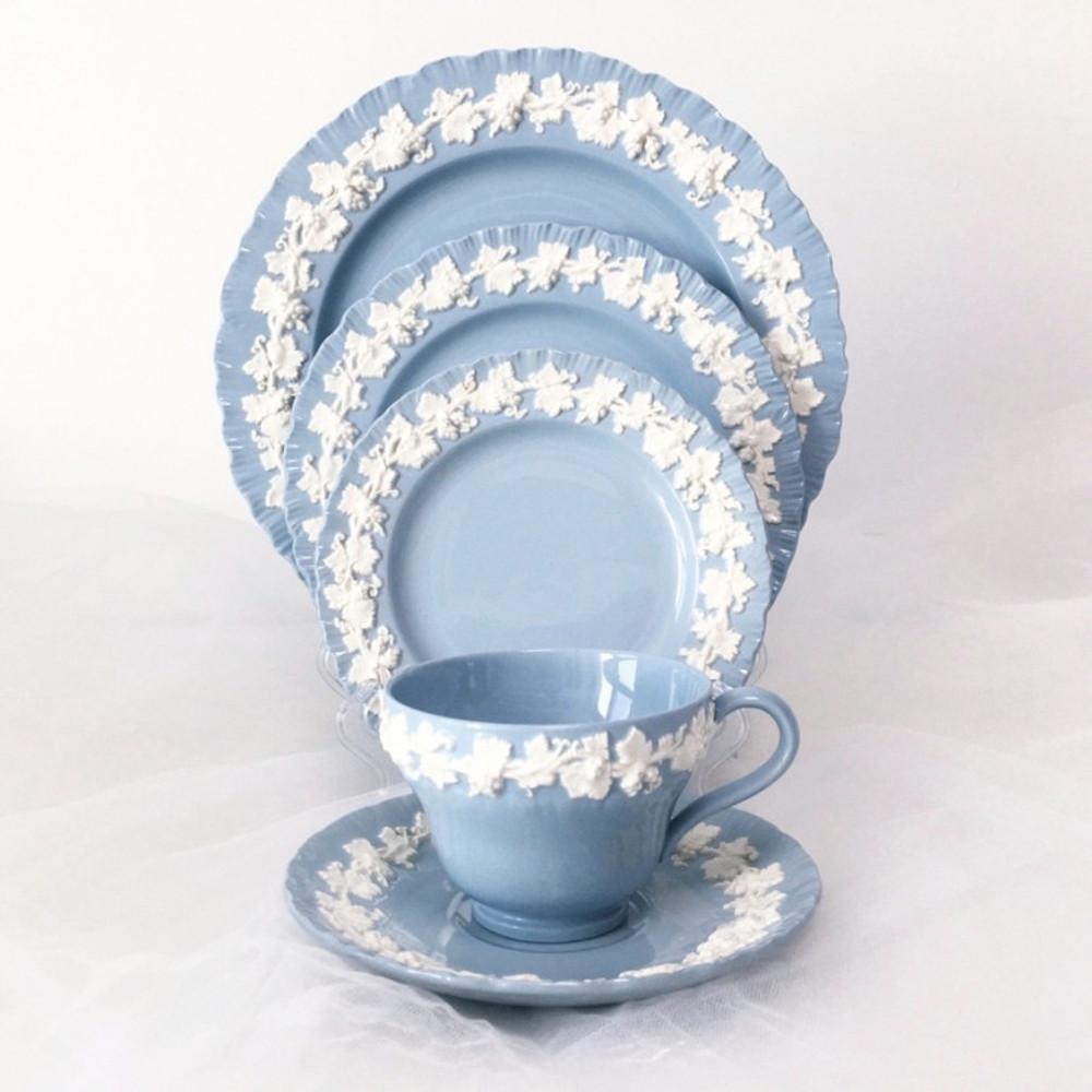 웨지우드 퀸즈웨어 크림 온 라벤더 쉘타입 5피스 디너세트 영국 앤틱 빈티지 찻잔접시