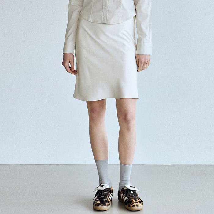 MINI SATIN FLARE SKIRT_CREAM