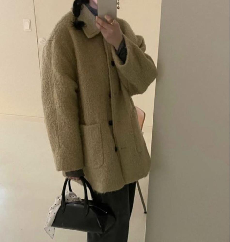 Basket 바스켓 플랫 하프 코트 부클 하프코트(3color)