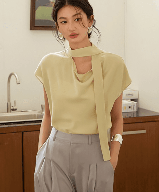 타이 슬리브리스 블라우스