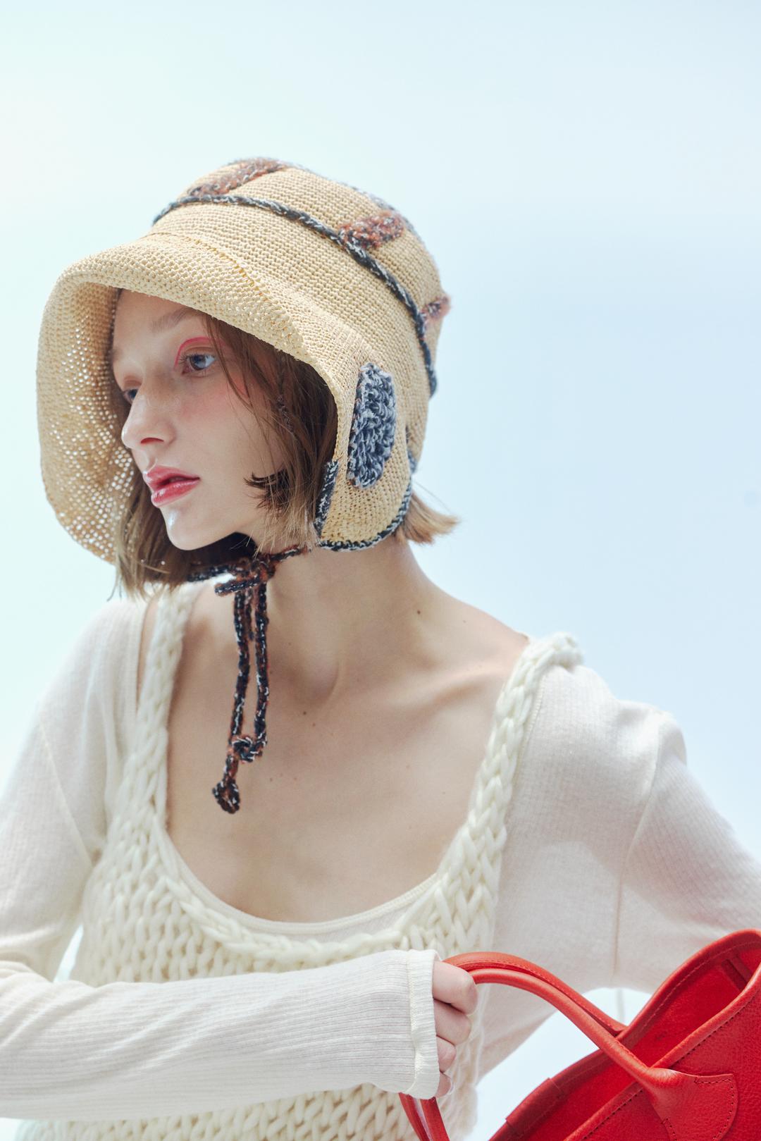 Knitted Bonnet_2cloor [YMC02]