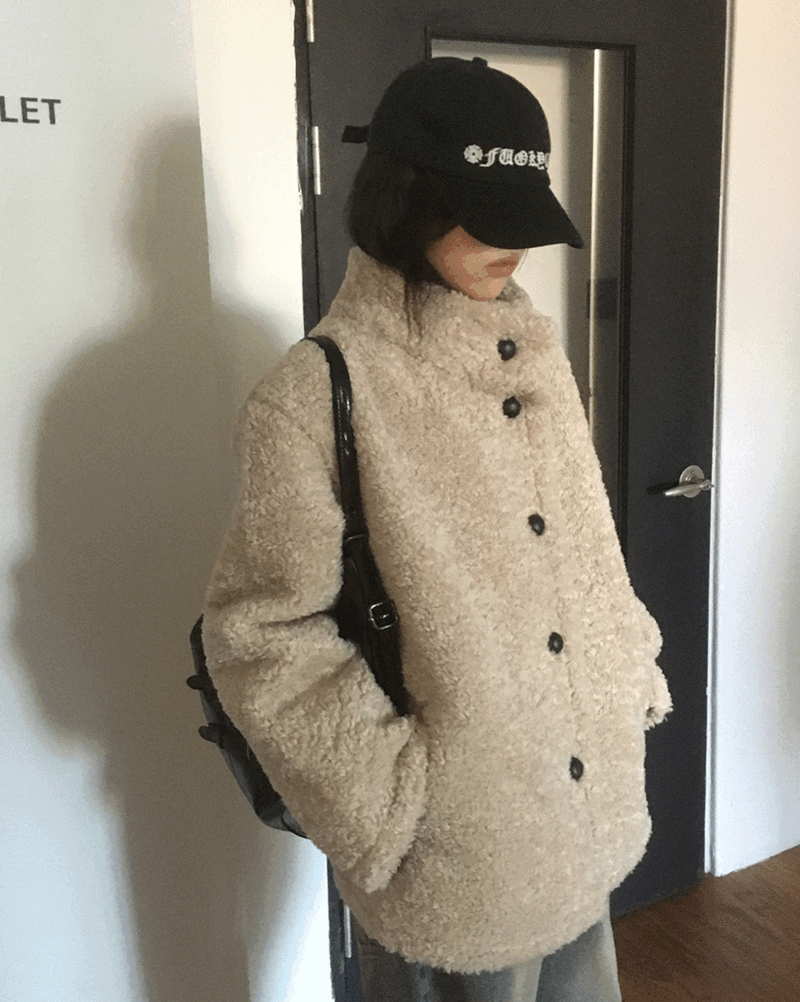 원더원더 [MD픽🧸] 하페 양털 스웨이드 버튼 하프 코트 퍼 자켓