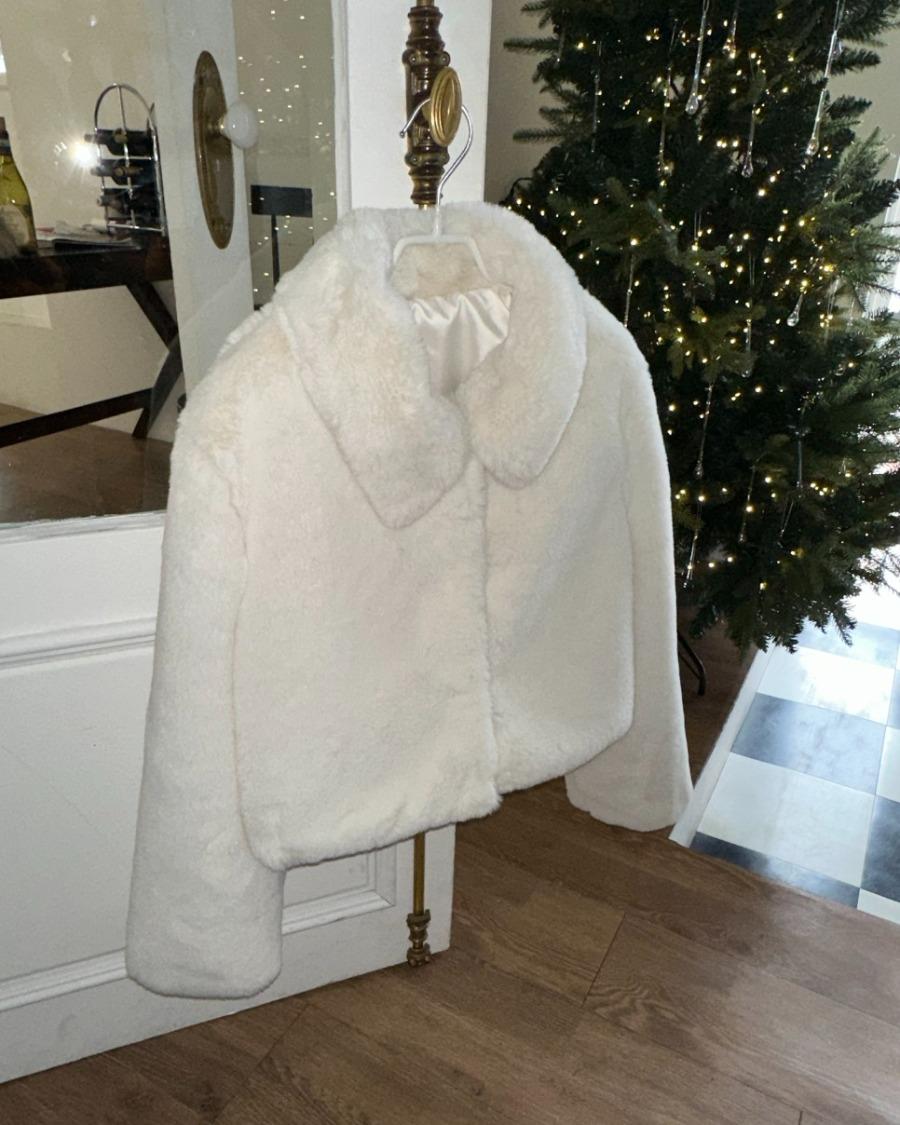 [MADE] Pudding Fur Jacket (Milk White)