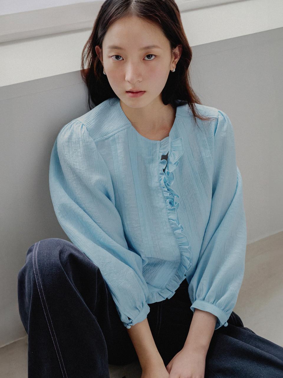 ROSIE prill collar round neck semi crop blouse_Acua Sky