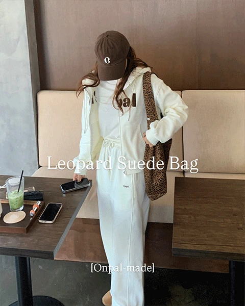 [Onpal-made] 스웨이드 레오파드 호보백 (2 colors)