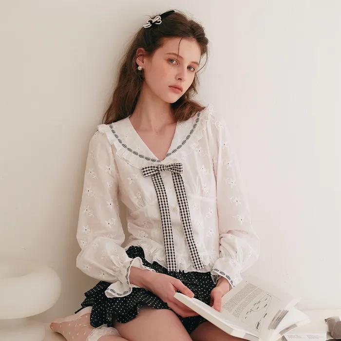 Cest_Embroidery doll collar ruffle blouse