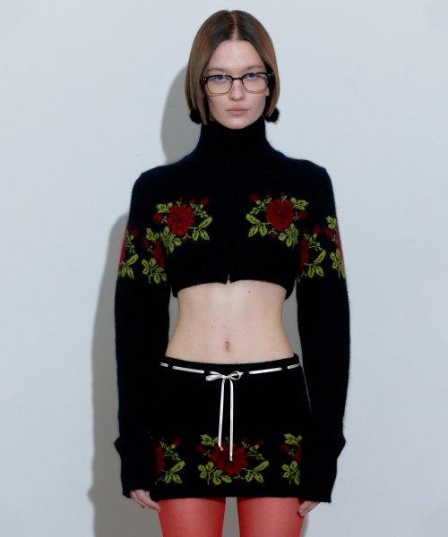 Angora Underboob Zip-Up Black