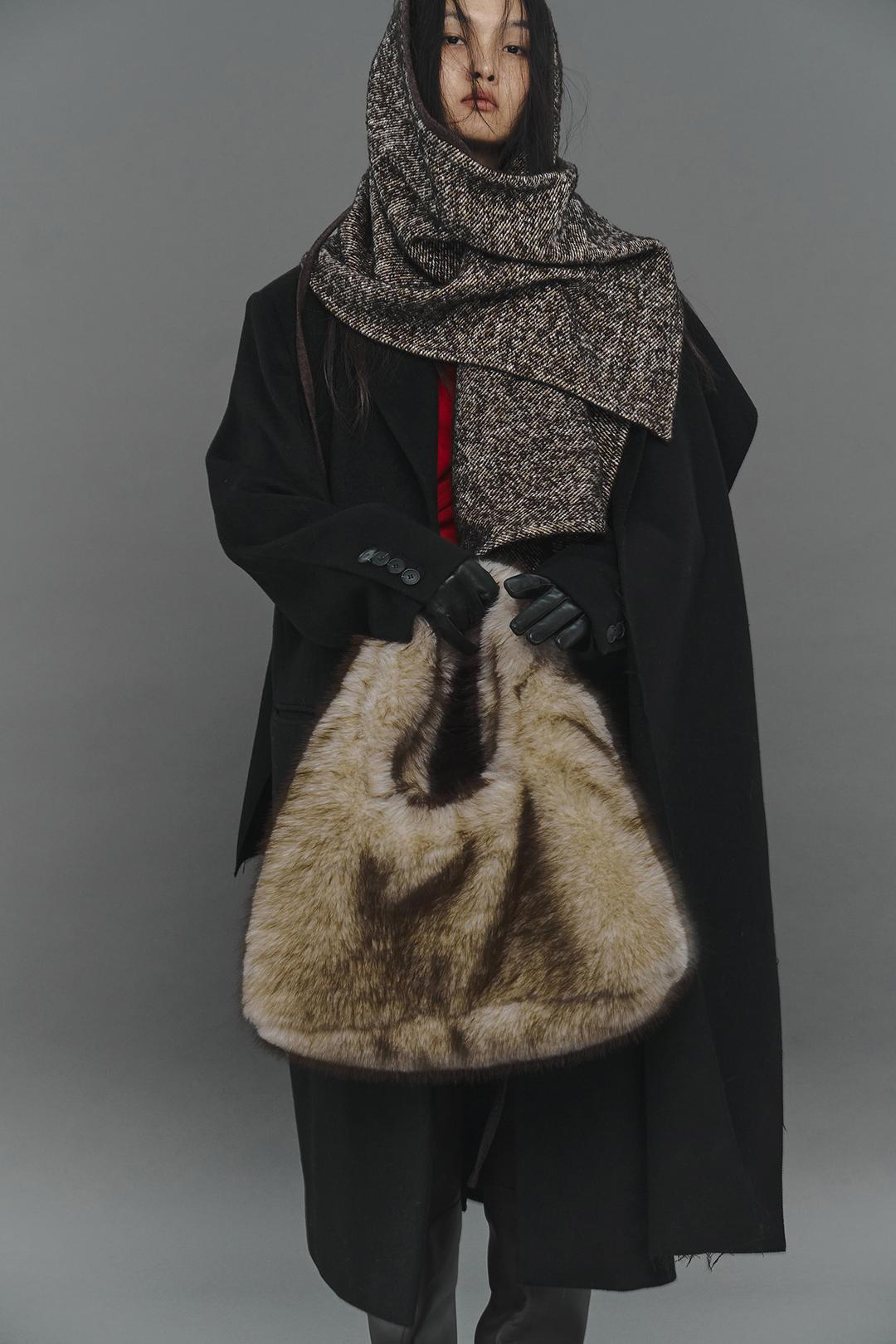 FUR TOTE BAG / BEIGE